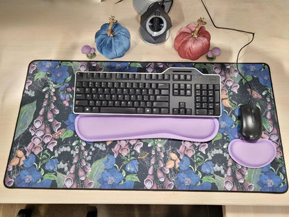 Desk mat - Poison Garden